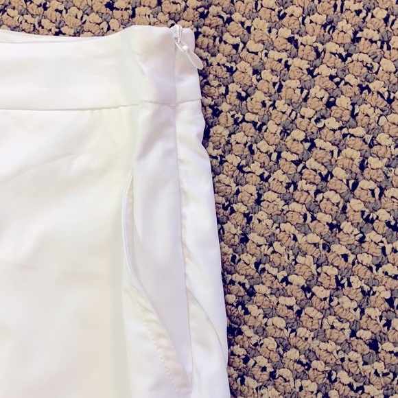 Women’s White Tail Athletic Tennis Shorts Size Medium - Picture 3 of 5